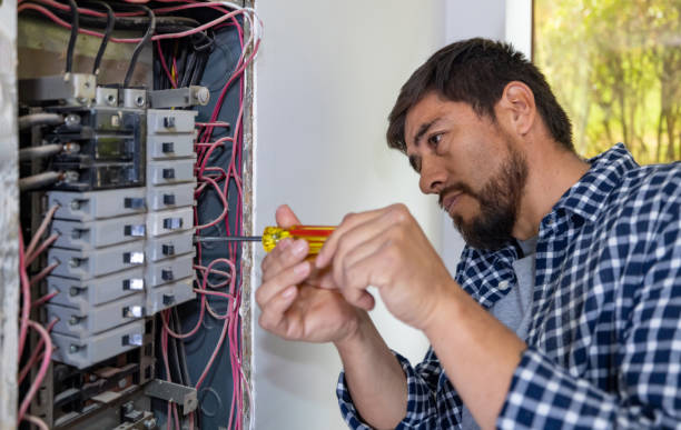 Best Affordable Emergency Electrician  in Alachua, FL